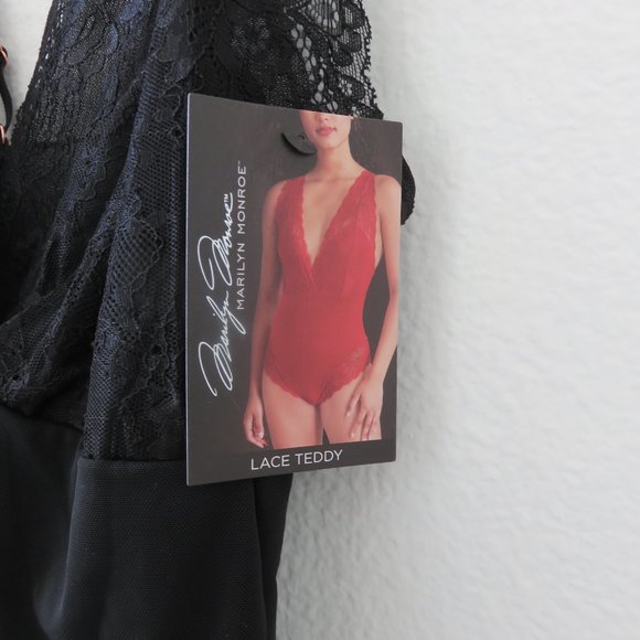 (#P) Marilyn Monroe Plunge V-Neck Stretch Lace Design Bodysuit - Picture 6 of 8